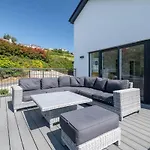 Апартаменты Bayview 4-bedroom *