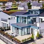 Апартаменты Bayview 4-bedroom Даунингс