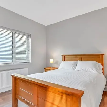 בית נופש Bayview 4-bedroom