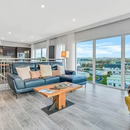 בית נופש Bayview 4-bedroom *