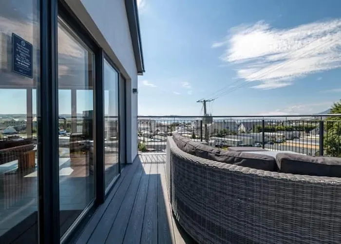 Bayview 4-bedroom Downings